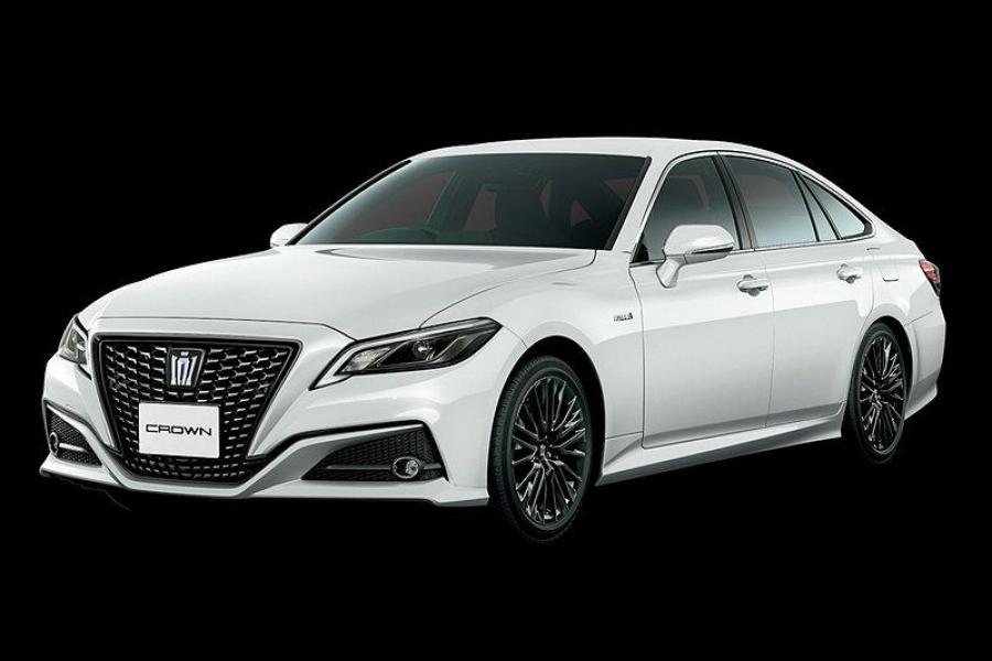  Toyota Crown Sport Style Hybrid 2019 года  (фото 2 из 18)